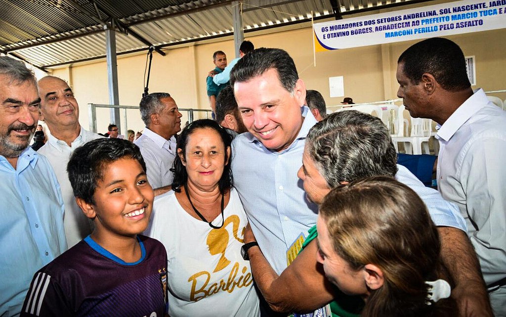 A coluna Painel, da Folha de S.Paulo, informou que no nome do governador de Goiás, Marconi Perillo, está ganhando força como opção para ser o candidato do PSDB na disputa pelo Palácio do Planalto em 2018; membros da legenda estão fazendo articulações para esvaziar a candidatura do governador de São Paulo, Geraldo Alckmin, em consequência de divergências com senadores e deputados federais (Foto: Leonardo Lucena) A coluna Painel, da Folha de S.Paulo, informou que no nome do governador de Goiás, Marconi Perillo, está ganhando força como opção para ser o candidato do PSDB na disputa pelo Palácio do Planalto em 2018; membros da legenda estão fazendo articulações para esvaziar a candidatura do governador de São Paulo, Geraldo Alckmin, em consequência de divergências com senadores e deputados federais