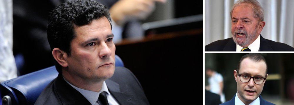O advogado Cristiano Zanin, que representa Lula, protestou contra a decisão do juiz Sergio Moro, que quer a presença do ex-presidente em todas as 87 oitivas de testemunhas arroladas por ele em sua defesa, no caso em que Lula é acusado de ter recebido um terreno para a instalação do Instituto Lula e um apartamento, vizinho ao que reside; “O juiz Sérgio Moro pretende, claramente, desqualificar a defesa e manter Lula em cidade diversa da qual ele reside para atrapalhar suas atividades políticas, deixando ainda mais evidente o lawfare”, aponta o advogado; segundo Zanin, presente o advogado, responsável pela defesa técnica, a presença do acusado nas audiências para a oitiva de testemunhas deve ser uma faculdade e não uma obrigação (Foto: Gisele Federicce) O advogado Cristiano Zanin, que representa Lula, protestou contra a decisão do juiz Sergio Moro, que quer a presença do ex-presidente em todas as 87 oitivas de testemunhas arroladas por ele em sua defesa, no caso em que Lula é acusado de ter recebido um terreno para a instalação do Instituto Lula e um apartamento, vizinho ao que reside; “O juiz Sérgio Moro pretende, claramente, desqualificar a defesa e manter Lula em cidade diversa da qual ele reside para atrapalhar suas atividades políticas, deixando ainda mais evidente o lawfare”, aponta o advogado; segundo Zanin, presente o advogado, responsável pela defesa técnica, a presença do acusado nas audiências para a oitiva de testemunhas deve ser uma faculdade e não uma obrigação
