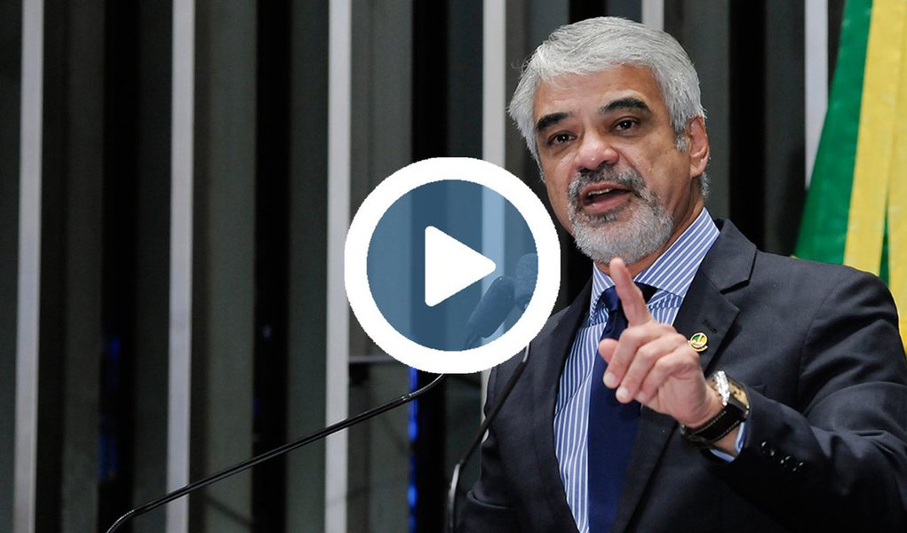 Líder da oposição no Senado, Humberto Costa (PT-PE) publicou um vídeo no Facebook condenando o golpe parlamentar que depôs Dilma Rousseff há exatamente um ano e destaca que hoje, "o principal mentor do golpe está preso. O principal beneficiário, acuado por graves denúncias. E, desde então, o país só anda pra trás. E a democracia não foi restaurada"; vídeo mostra como o impeachment foi desenhado para barrar as investigações da Lava Jato e levado adiante por uma série de parlamentares que acabaram enredados em casos de corrupção; assista (Foto: Paulo Emílio) Líder da oposição no Senado, Humberto Costa (PT-PE) publicou um vídeo no Facebook condenando o golpe parlamentar que depôs Dilma Rousseff há exatamente um ano e destaca que hoje, "o principal mentor do golpe está preso. O principal beneficiário, acuado por graves denúncias. E, desde então, o país só anda pra trás. E a democracia não foi restaurada"; vídeo mostra como o impeachment foi desenhado para barrar as investigações da Lava Jato e levado adiante por uma série de parlamentares que acabaram enredados em casos de corrupção; assista