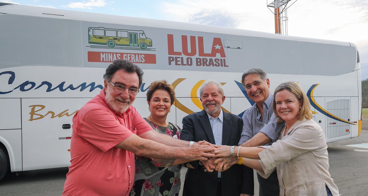 Deputado federal Patrus Ananias (PT-MG) fala em nome da frente parlamentar pela soberania parlamentar na cidade de Ipatinga, onde começa a caravana do ex-presidente Lula nesta segunda-feira 23; ele criticou as privatizações e as ações do governo Temer; "País soberano é aquele que permite que seu povo exerça seu direito à cidadania", defendeu (Foto: Gisele Federicce) Deputado federal Patrus Ananias (PT-MG) fala em nome da frente parlamentar pela soberania parlamentar na cidade de Ipatinga, onde começa a caravana do ex-presidente Lula nesta segunda-feira 23; ele criticou as privatizações e as ações do governo Temer; "País soberano é aquele que permite que seu povo exerça seu direito à cidadania", defendeu