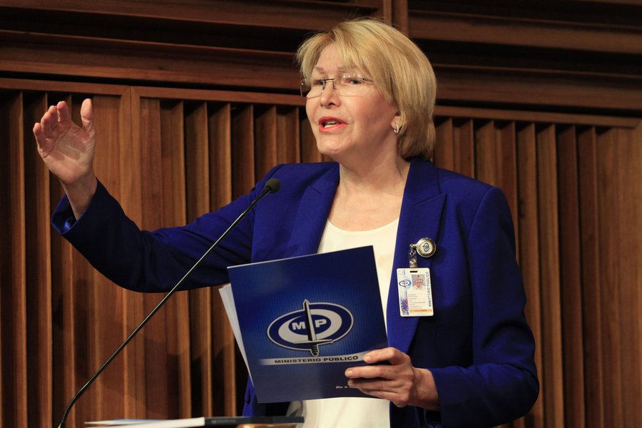 A Odebrecht rebateu as acusações da ex-procuradora-geral da Venezuela Luisa Ortega Díaz (foto) de que a construtora brasileira teria participado de um esquema de pagamento de subornos a líderes chavistas, entre eles o número 2 do governo, Diosdado Cabello; em comunicado à imprensa, a Odebrecht diz que "após realizar uma exaustiva busca em seus antigos sistemas e nos depoimentos de seus ex-integrantes que colaboram com a força-tarefa da Lava Jato, a Odebrecht afirma que não procede a acusação de ter pago US$ 100 milhões ao ex-presidente da Assembleia Nacional da Venezuela Diosdado Cabello, e não fez nenhum pagamento neste valor, direta ou indiretamente" (Foto: Romulo Faro) A Odebrecht rebateu as acusações da ex-procuradora-geral da Venezuela Luisa Ortega Díaz (foto) de que a construtora brasileira teria participado de um esquema de pagamento de subornos a líderes chavistas, entre eles o número 2 do governo, Diosdado Cabello; em comunicado à imprensa, a Odebrecht diz que "após realizar uma exaustiva busca em seus antigos sistemas e nos depoimentos de seus ex-integrantes que colaboram com a força-tarefa da Lava Jato, a Odebrecht afirma que não procede a acusação de ter pago US$ 100 milhões ao ex-presidente da Assembleia Nacional da Venezuela Diosdado Cabello, e não fez nenhum pagamento neste valor, direta ou indiretamente"
