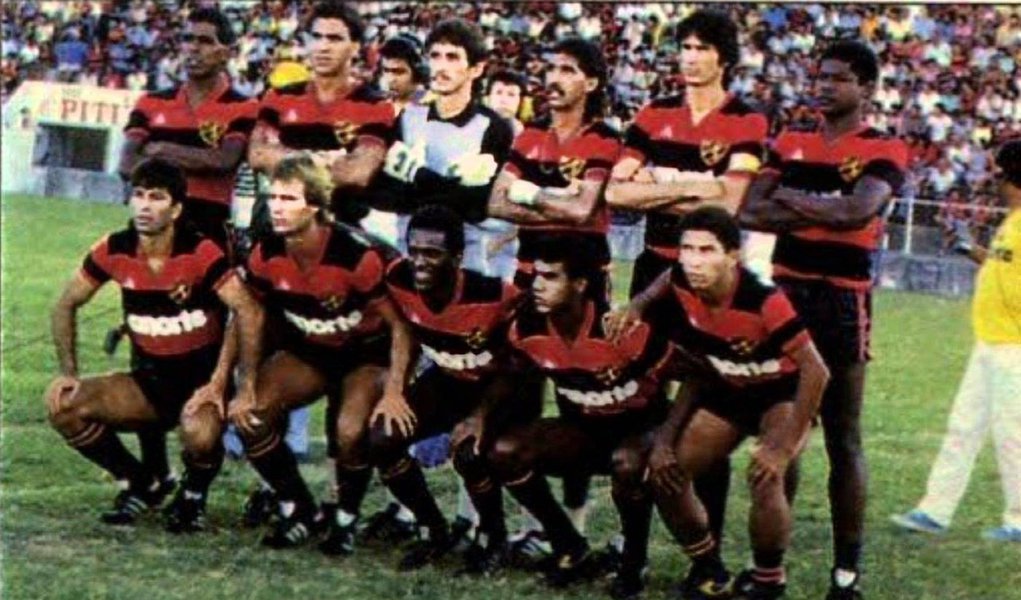 Após 30 anos de disputa na Justiça, o Supremo Tribunal Federal (STF) decidiu hoje (18) que o Sport Club do Recife deve ser considerado o único campeão brasileiro de 1987; por 3 votos a 1, a Primeira Turma da Corte negou recurso protocolado pelos advogados do Flamengo, clube que questionava o título; seguindo voto do relator e torcedor do Flamengo, ministro Marco Aurélio, a maioria dos membros da Primeira Turma entendeu que a primeira decisão proferida pela Justiça de Pernambuco, que deu o título para o Sport, transitou em julgado e não pode ser modificada (Foto: Aquiles Lins) Após 30 anos de disputa na Justiça, o Supremo Tribunal Federal (STF) decidiu hoje (18) que o Sport Club do Recife deve ser considerado o único campeão brasileiro de 1987; por 3 votos a 1, a Primeira Turma da Corte negou recurso protocolado pelos advogados do Flamengo, clube que questionava o título; seguindo voto do relator e torcedor do Flamengo, ministro Marco Aurélio, a maioria dos membros da Primeira Turma entendeu que a primeira decisão proferida pela Justiça de Pernambuco, que deu o título para o Sport, transitou em julgado e não pode ser modificada