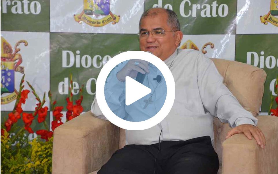 Em vídeo divulgado nas redes sociais, o bispo do Crato, na região do Cariri, Dom Gilberto Pastana, convocou os fiéis para uma "caminhada pela vida", no próximo dia 28, dia da greve geral que está sendo organizada pelas centrais sindicais e movimentos populares, contra perda de direitos do trabalhador (Foto: Fatima 247) Em vídeo divulgado nas redes sociais, o bispo do Crato, na região do Cariri, Dom Gilberto Pastana, convocou os fiéis para uma "caminhada pela vida", no próximo dia 28, dia da greve geral que está sendo organizada pelas centrais sindicais e movimentos populares, contra perda de direitos do trabalhador