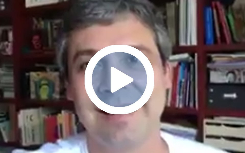 "Mantenho minha candidatura porque é fundamental discutirmos uma nova estratégia e um novo programa para o PT nesses tempos de guerra", diz o senador Lindbergh Farias (PT-RJ); ele propõe uma radicalização da luta política, com temas como uma nova lei dos meios de comunicação e a desmilitarização das polícias; assista (Foto: Leonardo Attuch) "Mantenho minha candidatura porque é fundamental discutirmos uma nova estratégia e um novo programa para o PT nesses tempos de guerra", diz o senador Lindbergh Farias (PT-RJ); ele propõe uma radicalização da luta política, com temas como uma nova lei dos meios de comunicação e a desmilitarização das polícias; assista