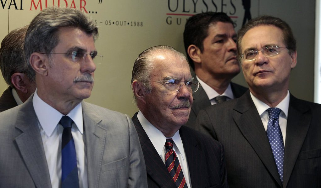 O procurador-geral da República, Rodrigo Janot, pediu ao Supremo Tribunal Federal (STF) o arquivamento do inquérito aberto na Corte para investigar a suposta tentativa dos senadores Romero Jucá (PMDB-RR) e Renan Calheiros (PMDB-AL) e do ex-senador José Sarney de atrapalhar as investigações da Operação Lava Jato; Janot entendeu que as conversas gravadas entre os três políticos com o ex-presidente da Transpetro, Sérgio Machado, não configuraram crime (Foto: Aquiles Lins) O procurador-geral da República, Rodrigo Janot, pediu ao Supremo Tribunal Federal (STF) o arquivamento do inquérito aberto na Corte para investigar a suposta tentativa dos senadores Romero Jucá (PMDB-RR) e Renan Calheiros (PMDB-AL) e do ex-senador José Sarney de atrapalhar as investigações da Operação Lava Jato; Janot entendeu que as conversas gravadas entre os três políticos com o ex-presidente da Transpetro, Sérgio Machado, não configuraram crime