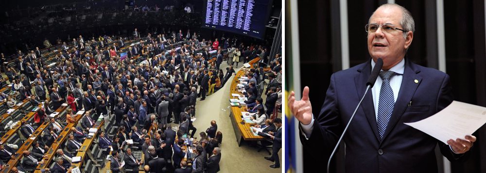 O deputado federal Hildo Rocha (PMDB) disse num grupo de WhatsApp da bancada maranhense que denunciou à Polícia Federal a troca de emendas por propinas; o peemedebista acusou os parlamentares André Fufuca (PP), Juscelino Filho (DEM) e Rubens Pereira Júnior (PCdoB), de “só pensarem em dinheiro, e quererem se dar bem”; segundo as mensagens trocadas no grupo que envolveu os quatro deputados já citados e mais o deputado Aluísio Mendes (Pode-MA), Rocha afirmou que houve um empenho de R$ 40 milhões para a Saúde, paga no fim de 2016; Rubens Pereira Júnior disse que “acusações assim não ajudam em nada. Especialmente por ser conhecidamente falsa” (Foto: Leonardo Lucena) O deputado federal Hildo Rocha (PMDB) disse num grupo de WhatsApp da bancada maranhense que denunciou à Polícia Federal a troca de emendas por propinas; o peemedebista acusou os parlamentares André Fufuca (PP), Juscelino Filho (DEM) e Rubens Pereira Júnior (PCdoB), de “só pensarem em dinheiro, e quererem se dar bem”; segundo as mensagens trocadas no grupo que envolveu os quatro deputados já citados e mais o deputado Aluísio Mendes (Pode-MA), Rocha afirmou que houve um empenho de R$ 40 milhões para a Saúde, paga no fim de 2016; Rubens Pereira Júnior disse que “acusações assim não ajudam em nada. Especialmente por ser conhecidamente falsa”