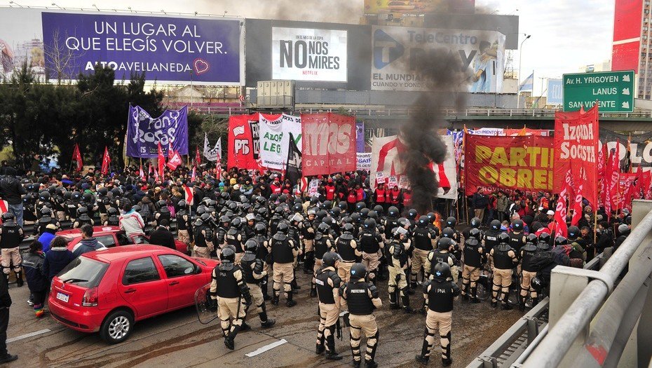 aro Nacional en todo el pais. vista del Puente Pueyredon. 25.06.2018 Foto Maxi Failla (Foto: César Fonseca) www.brasil247.com - aro Nacional en todo el pais. vista del Puente Pueyredon. 25.06.2018 Foto Maxi Failla