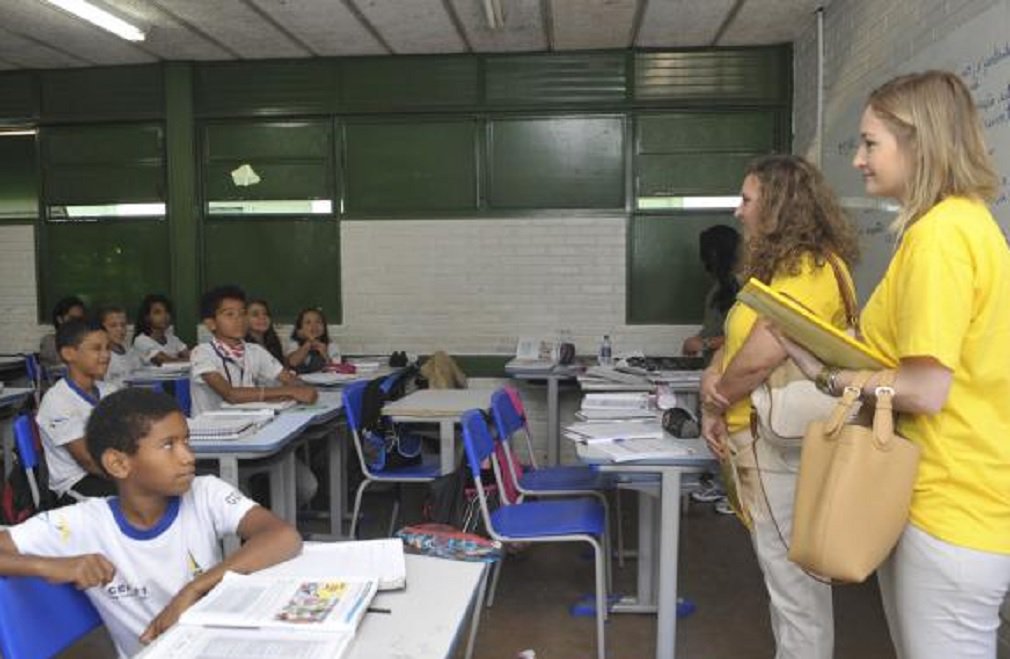 A decisão do Supremo Tribunal Federal (STF) de autorizar o ensino religioso de natureza confessional nas escolas públicas pode aumentar o número de escolas que oferecem aulas de religião destinadas a uma crença específica e desorganizar a gestão das escolas, segundo especialistas ouvidos pela Agência Brasil; Constituição Federal determina que a oferta do ensino religioso deve ser obrigatória nas escolas da rede pública de ensino fundamental, com matrícula facultativa (Foto: José Barbacena) A decisão do Supremo Tribunal Federal (STF) de autorizar o ensino religioso de natureza confessional nas escolas públicas pode aumentar o número de escolas que oferecem aulas de religião destinadas a uma crença específica e desorganizar a gestão das escolas, segundo especialistas ouvidos pela Agência Brasil; Constituição Federal determina que a oferta do ensino religioso deve ser obrigatória nas escolas da rede pública de ensino fundamental, com matrícula facultativa