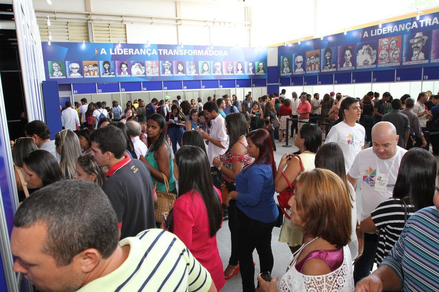 Considerado um dos segmentos mais lucrativos em todo o mundo, o turismo de negócios e eventos está ganhando, em Alagoas, cada vez mais força e tem impulsionando o desenvolvimento econômico do Estado; até dezembro, Maceió receberá quarenta e um eventos de médio e grande porte, segundo dados da Secretaria de Estado do Desenvolvimento Econômico e Turismo (Sedetur); a junção de investimentos públicos e da iniciativa privada tem contribuído para esses bons números (Foto: Voney Malta) Considerado um dos segmentos mais lucrativos em todo o mundo, o turismo de negócios e eventos está ganhando, em Alagoas, cada vez mais força e tem impulsionando o desenvolvimento econômico do Estado; até dezembro, Maceió receberá quarenta e um eventos de médio e grande porte, segundo dados da Secretaria de Estado do Desenvolvimento Econômico e Turismo (Sedetur); a junção de investimentos públicos e da iniciativa privada tem contribuído para esses bons números
