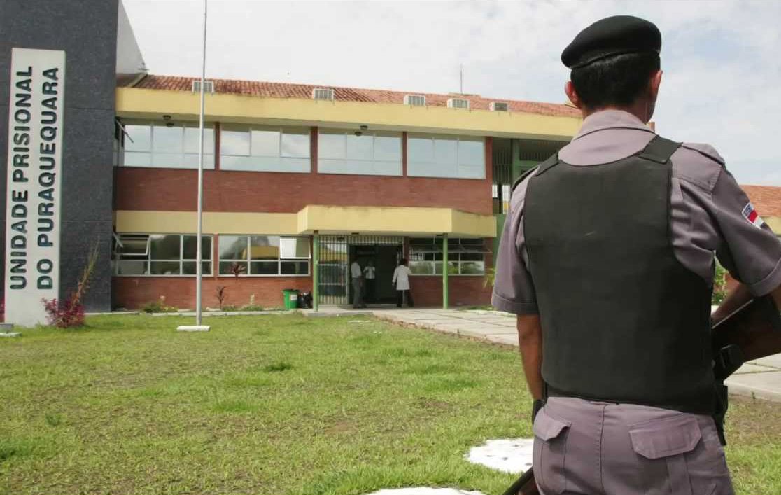 A Secretaria de Estado de Administração Penitenciária (Seap) confirmou que seis detentos foram mortos dentro da Unidade Prisional do Puraquequara (UPP), em Manaus, nesta sexta-feira; circunstâncias das mortes ainda não foram esclarecidas; Seap informou que uma vítima foi enforcada e a outra, decapitada; Seap disse também que não houve nenhum motim ou rebelião na unidade, "tendo em vista que os internos não apresentaram oposição às forças policiais, reivindicações e nem danos ao patrimônio público" (Foto: José Barbacena) A Secretaria de Estado de Administração Penitenciária (Seap) confirmou que seis detentos foram mortos dentro da Unidade Prisional do Puraquequara (UPP), em Manaus, nesta sexta-feira; circunstâncias das mortes ainda não foram esclarecidas; Seap informou que uma vítima foi enforcada e a outra, decapitada; Seap disse também que não houve nenhum motim ou rebelião na unidade, "tendo em vista que os internos não apresentaram oposição às forças policiais, reivindicações e nem danos ao patrimônio público"