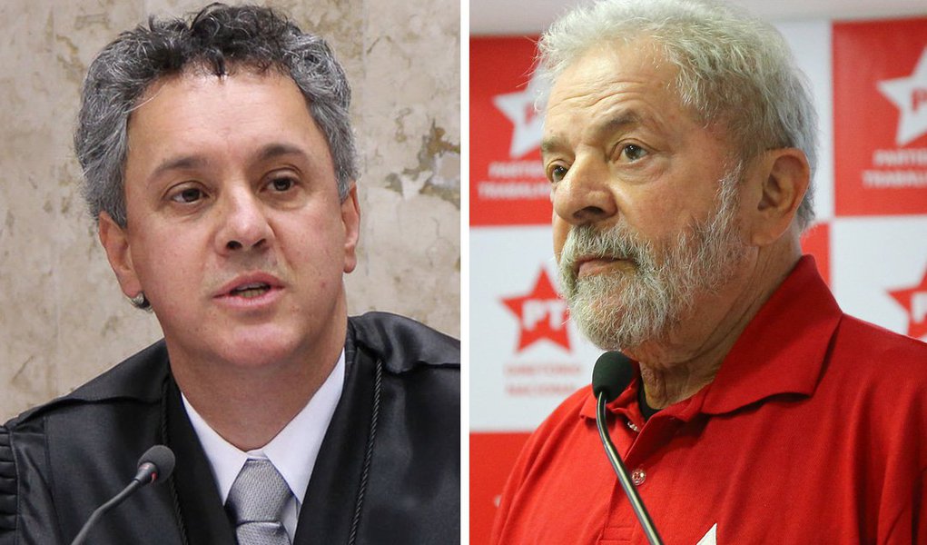 Esses juízes do TRF-4 têm de ser obrigatoriamente isentos, imparciais, justos e responsáveis com o Lula, com a verdade, com a sociedade brasileira e com a justiça (Foto: Davis Sena Filho) Esses juízes do TRF-4 têm de ser obrigatoriamente isentos, imparciais, justos e responsáveis com o Lula, com a verdade, com a sociedade brasileira e com a justiça
