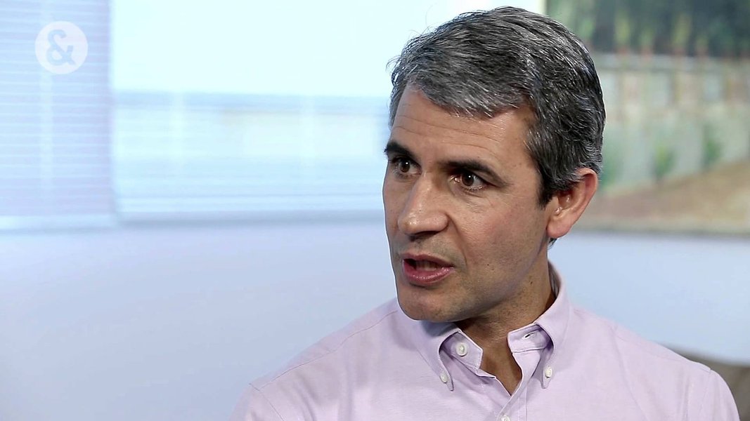O cientista político Luiz Felipe d'Avila, cujo grande feito é ser casado com a filha do empresário Abílio Diniz, vai apresentar sua pré-candidatura ao governo do Estado de São Paulo na próxima reunião do Diretório Estadual do PSDB. A operação tem a mão, o braço e a cabeça de Alckmin (Foto: Renato Rovai) O cientista político Luiz Felipe d'Avila, cujo grande feito é ser casado com a filha do empresário Abílio Diniz, vai apresentar sua pré-candidatura ao governo do Estado de São Paulo na próxima reunião do Diretório Estadual do PSDB. A operação tem a mão, o braço e a cabeça de Alckmin