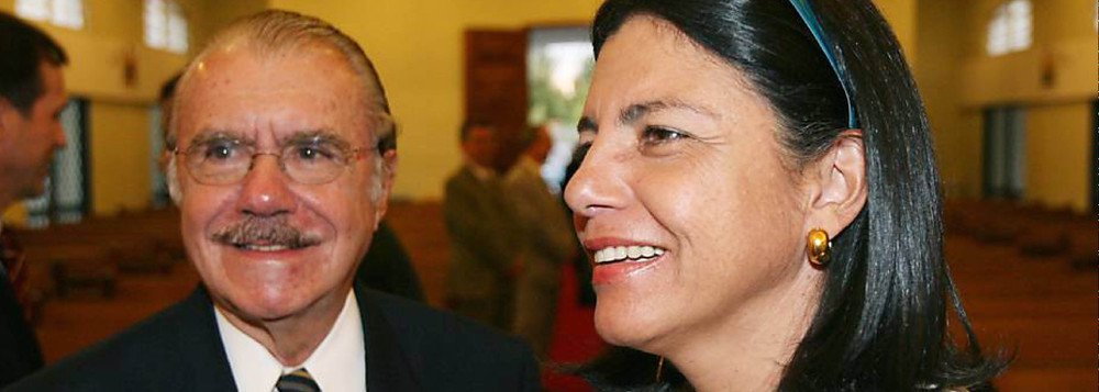 O ex-senador José Sarney e a ex-governadora Roseana Sarney participaram de um jantar junto com o líder do PMDB no Senado, Renan Calheiros (PMDB-AL); o prato principal foi conspirar contra Michel Temer; o encontro, que ocorreu na casa da senadora Kátia Abreu (PMDB-TO), em Brasília, foi dominado por críticas à política econômica e às reformas do propostas pela equipe do atual presidente; prestes a romper com Temer, Renan afirmou aos presentes que considera difícil a situação do presidente no governo. “Diziam que a (ex-presidente) Dilma (Rousseff) não tinha para onde ir, e o (presidente Michel) Temer não tem para onde ir”, disse (Foto: Leonardo Lucena) O ex-senador José Sarney e a ex-governadora Roseana Sarney participaram de um jantar junto com o líder do PMDB no Senado, Renan Calheiros (PMDB-AL); o prato principal foi conspirar contra Michel Temer; o encontro, que ocorreu na casa da senadora Kátia Abreu (PMDB-TO), em Brasília, foi dominado por críticas à política econômica e às reformas do propostas pela equipe do atual presidente; prestes a romper com Temer, Renan afirmou aos presentes que considera difícil a situação do presidente no governo. “Diziam que a (ex-presidente) Dilma (Rousseff) não tinha para onde ir, e o (presidente Michel) Temer não tem para onde ir”, disse