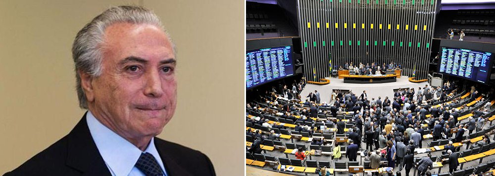 Com a autorização do Congresso para o governo fazer um rombo maior nas contas públicas, o governo de Michel Temer vai liberar R$ 1,016 bilhão em emendas parlamentares; liberação do dinheiro foi anunciada após o envio à Câmara da denúncia contra Temer por organização criminosa e obstrução à Justiça; a maior parte desse dinheiro será destinada às emendas individuais (Foto: Aquiles Lins) Com a autorização do Congresso para o governo fazer um rombo maior nas contas públicas, o governo de Michel Temer vai liberar R$ 1,016 bilhão em emendas parlamentares; liberação do dinheiro foi anunciada após o envio à Câmara da denúncia contra Temer por organização criminosa e obstrução à Justiça; a maior parte desse dinheiro será destinada às emendas individuais