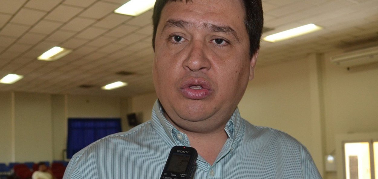 Com a finalidade de fomentar o desenvolvimento econômico e social do Piauí, o governo estadual, por meio da Secretaria do Desenvolvimento Econômico e Tecnológico (Sedet), amplia a estrutura do Distrito Industrial, no município de Picos, com a proposta de instalar mais de 40 empresas no local; o lançamento da nova estrutura será no dia 20 deste mês; de acordo com o secretário do Desenvolvimento Econômico e Tecnológico, Nerinho, o novo espaço terá uma área de 93 hectares, onde será instalada uma moderna infraestrutura, com a realização de pavimentação adequada para o trânsito de veículos de grande porte, iluminação, aterro sanitário e regularização dos lotes a preço subsidiados, além dos benefícios do incentivo fiscal, que as empresas participantes têm direito (Foto: Leonardo Lucena) Com a finalidade de fomentar o desenvolvimento econômico e social do Piauí, o governo estadual, por meio da Secretaria do Desenvolvimento Econômico e Tecnológico (Sedet), amplia a estrutura do Distrito Industrial, no município de Picos, com a proposta de instalar mais de 40 empresas no local; o lançamento da nova estrutura será no dia 20 deste mês; de acordo com o secretário do Desenvolvimento Econômico e Tecnológico, Nerinho, o novo espaço terá uma área de 93 hectares, onde será instalada uma moderna infraestrutura, com a realização de pavimentação adequada para o trânsito de veículos de grande porte, iluminação, aterro sanitário e regularização dos lotes a preço subsidiados, além dos benefícios do incentivo fiscal, que as empresas participantes têm direito