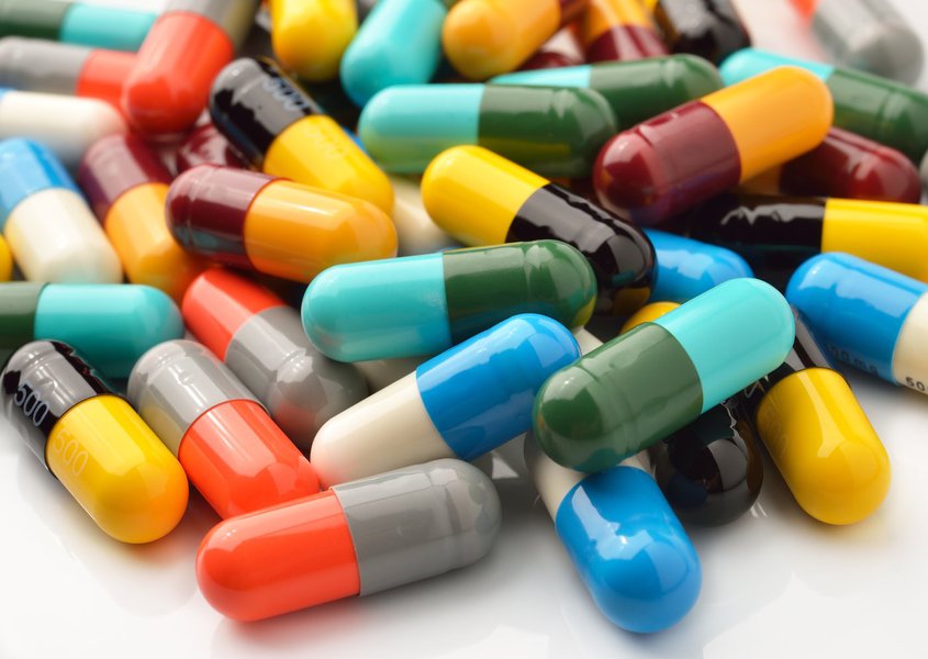 A Central de Distribuição de Medicamentos, que será entregue nesta quarta-feira (16) pelo prefeito Roberto Cláudio (PDT), funcionará no terminal do Antônio Bezerra. Este é o primeiro de sete equipamentos deste tipo que serão implantados nos terminais de integração da capital cearense (Foto: Rodrigo Rocha) A Central de Distribuição de Medicamentos, que será entregue nesta quarta-feira (16) pelo prefeito Roberto Cláudio (PDT), funcionará no terminal do Antônio Bezerra. Este é o primeiro de sete equipamentos deste tipo que serão implantados nos terminais de integração da capital cearense