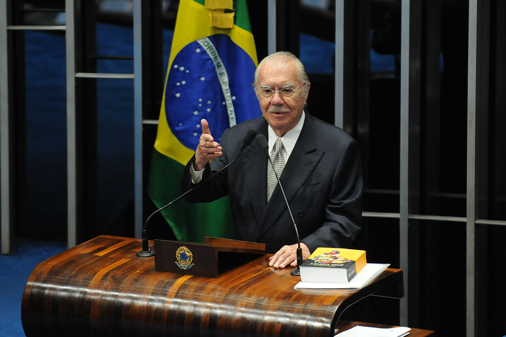 Brasília- DF- Brasil- 18/12/2014- O senador José Sarney faz pronunciamento onde se despede dos seus pares no Senado. (Fabio Rodrigues Pozzebom/Agência Brasil) (Foto: Leonardo Lucena) Brasília- DF- Brasil- 18/12/2014- O senador José Sarney faz pronunciamento onde se despede dos seus pares no Senado. (Fabio Rodrigues Pozzebom/Agência Brasil)