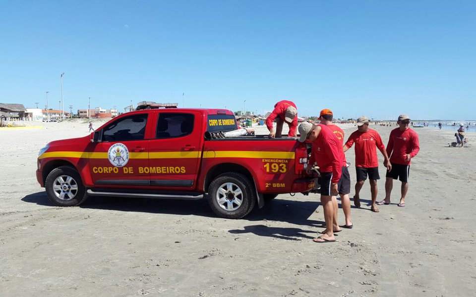 As inscrições para o concurso do Corpo de Bombeiros Militar do Piauí iniciam na próxima segunda-feira (18), a partir das 12h, e seguem até o dia 6 de outubro, às 13h; estão sendo ofertadas 110 vagas para o cargo de soldado; as provas objetivas e dissertativas serão realizadas no dia 19 de novembro de 2017; o governo estadual, por meio da Secretaria de Estado da Administração, lançou edital; a remuneração inicial para o cargo é de R$ 3.100,00 (Foto: Leonardo Lucena) As inscrições para o concurso do Corpo de Bombeiros Militar do Piauí iniciam na próxima segunda-feira (18), a partir das 12h, e seguem até o dia 6 de outubro, às 13h; estão sendo ofertadas 110 vagas para o cargo de soldado; as provas objetivas e dissertativas serão realizadas no dia 19 de novembro de 2017; o governo estadual, por meio da Secretaria de Estado da Administração, lançou edital; a remuneração inicial para o cargo é de R$ 3.100,00