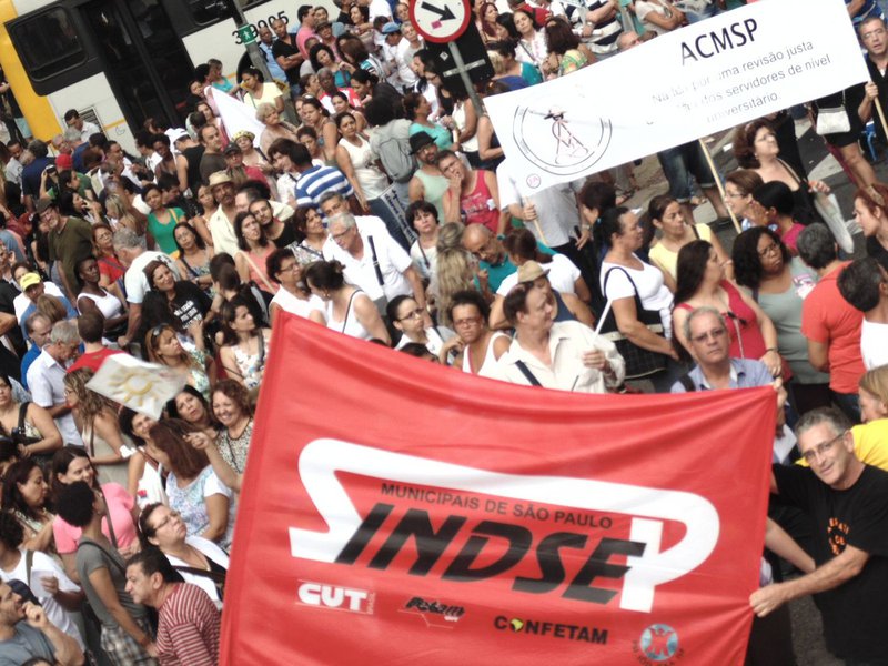 A história de organização dos trabalhadores no Brasil acontece há muitos anos. Tivemos organizações que nasceram há tempos. A primeira organização de trabalhadores aconteceu em 1906: a Confederação Operária Brasileira – COB (Foto: Jacy Afonso) A história de organização dos trabalhadores no Brasil acontece há muitos anos. Tivemos organizações que nasceram há tempos. A primeira organização de trabalhadores aconteceu em 1906: a Confederação Operária Brasileira – COB