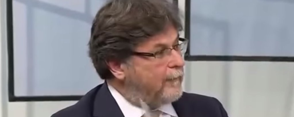 Em 1964, entidades, como a OAB e o Grupo Globo, apoiaram o golpe militar que depôs o presidente João Goulart e instituiu uma ditadura no País; apenas com o passar dos anos essas instituições admitiram que erraram; da mesma forma, um dia pedirão desculpas por glorificar as delações premiadas e tornarem esse instrumento a base do processo penal, desrespeitando direitos e garantias fundamentais; quem avalia é o criminalista Nelio Machado; segundo ele, a onda de punitivismo impulsionada pela “lava jato” e suas delações cresceu a ponto de quase criminalizar a advocacia (Foto: Leonardo Lucena) Em 1964, entidades, como a OAB e o Grupo Globo, apoiaram o golpe militar que depôs o presidente João Goulart e instituiu uma ditadura no País; apenas com o passar dos anos essas instituições admitiram que erraram; da mesma forma, um dia pedirão desculpas por glorificar as delações premiadas e tornarem esse instrumento a base do processo penal, desrespeitando direitos e garantias fundamentais; quem avalia é o criminalista Nelio Machado; segundo ele, a onda de punitivismo impulsionada pela “lava jato” e suas delações cresceu a ponto de quase criminalizar a advocacia