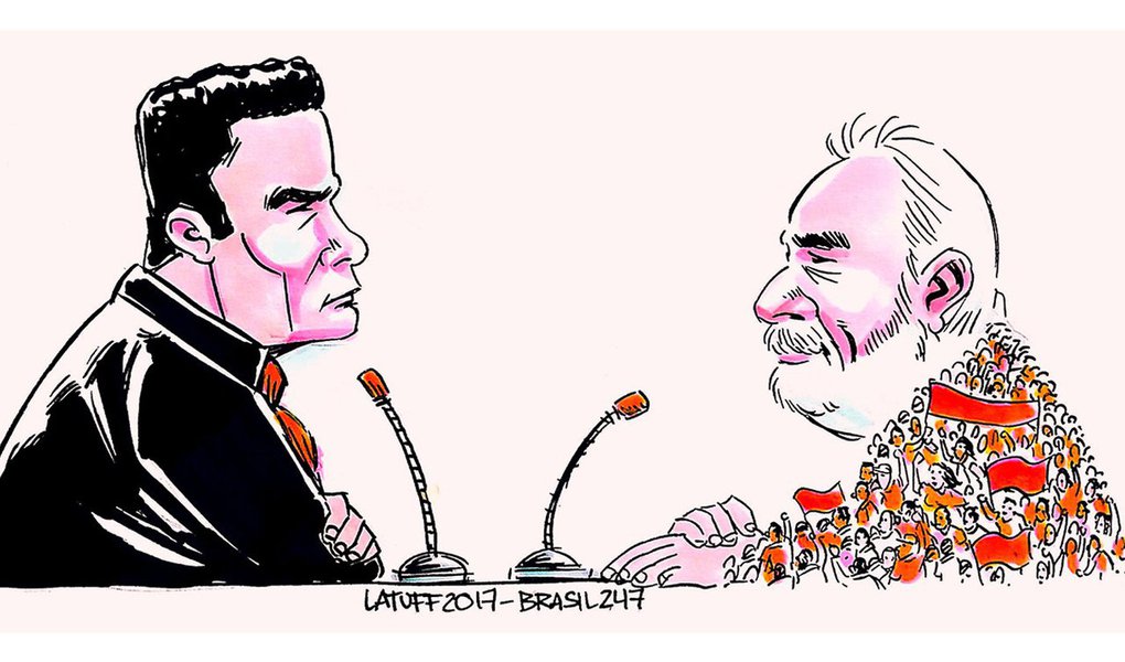 O encontro marcado entre o juiz Sergio Moro e o ex-presidente Luiz Inácio Lula da Silva finalmente começou em Curitiba; Lula, no entanto, não é apenas um réu; é também uma multidão e representa a esperança de milhões de brasileiros que querem vê-lo novamente na presidência da República e lutam pela volta da democracia no Brasil; no Brasil de hoje, com seu fórum cercado por policiais, Curitiba lembra a ditadura, assim como Brasília, onde o Congresso Nacional também foi cercado para a votação da reforma da Previdência (Foto: Aquiles Lins) O encontro marcado entre o juiz Sergio Moro e o ex-presidente Luiz Inácio Lula da Silva finalmente começou em Curitiba; Lula, no entanto, não é apenas um réu; é também uma multidão e representa a esperança de milhões de brasileiros que querem vê-lo novamente na presidência da República e lutam pela volta da democracia no Brasil; no Brasil de hoje, com seu fórum cercado por policiais, Curitiba lembra a ditadura, assim como Brasília, onde o Congresso Nacional também foi cercado para a votação da reforma da Previdência
