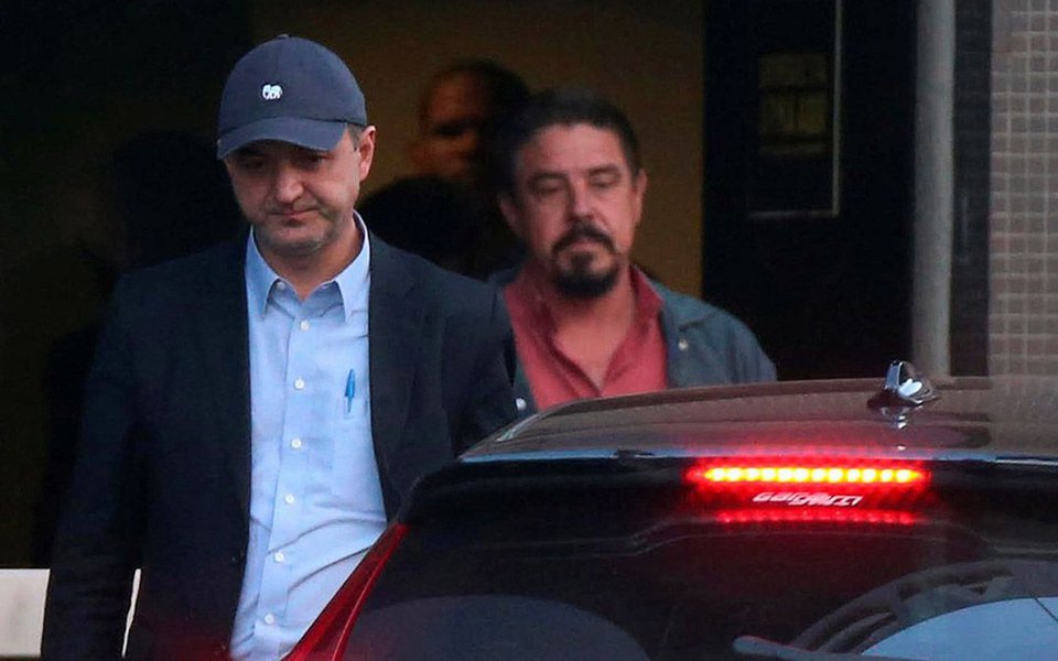 BNDES vai defender em assembleia de acionistas da JBS que a empresa abra processo de responsabilidade contra os irmãos Wesley e Joesley Batista e outros ex-executivos da empresa por prejuízos causados à companhia; processo defendido pelo BNDES é decorrente das delações premiadas dos Batista e de ex-executivos da JBS e da holding J&F que forçaram a empresa a iniciar um programa de venda de ativos para levantar R$ 6 bilhões; BNDES também afirmou que vai defender a saída de Wesley Batista da presidência executiva da companhia
(Foto: Paulo Emílio) BNDES vai defender em assembleia de acionistas da JBS que a empresa abra processo de responsabilidade contra os irmãos Wesley e Joesley Batista e outros ex-executivos da empresa por prejuízos causados à companhia; processo defendido pelo BNDES é decorrente das delações premiadas dos Batista e de ex-executivos da JBS e da holding J&F que forçaram a empresa a iniciar um programa de venda de ativos para levantar R$ 6 bilhões; BNDES também afirmou que vai defender a saída de Wesley Batista da presidência executiva da companhia