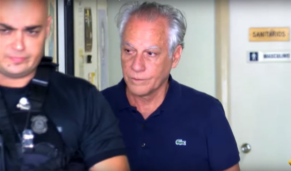 O Tribunal Regional Federal da 4ª Região (TRF4) manteve a prisão do lobista João Augusto Rezende Henriques, condenado nos autos da Operação Lava Jato à pena de 6 anos e 8 meses de prisão; Henriques é ligado a Michel Temer e operava na área internacional da Petrobras (Foto: Leonardo Attuch) O Tribunal Regional Federal da 4ª Região (TRF4) manteve a prisão do lobista João Augusto Rezende Henriques, condenado nos autos da Operação Lava Jato à pena de 6 anos e 8 meses de prisão; Henriques é ligado a Michel Temer e operava na área internacional da Petrobras