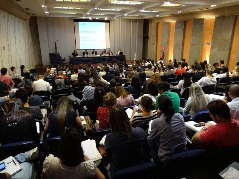 Minas Gerais alcançou o primeiro lugar no Índice de Transparência do Contencioso Administrativo (ICAT), elaborado pela Fundação Getúlio Vargas (FGV); com 96 pontos – de um total de 100 -, o estado se destaca em quesitos como quantidade, qualidade (grau de detalhamento) e periodicidade das informações publicadas sobre processos tributários administrativos; no caso mineiro, essas publicações ficam a cargo do Conselho de Contribuintes do Estado de Minas Gerais (CC/MG), órgão vinculado à Secretaria de Estado de Fazenda (SEF), ao qual compete dirimir as questões de natureza tributária suscitadas entre Fisco e contribuintes (Foto: Leonardo Lucena) Minas Gerais alcançou o primeiro lugar no Índice de Transparência do Contencioso Administrativo (ICAT), elaborado pela Fundação Getúlio Vargas (FGV); com 96 pontos – de um total de 100 -, o estado se destaca em quesitos como quantidade, qualidade (grau de detalhamento) e periodicidade das informações publicadas sobre processos tributários administrativos; no caso mineiro, essas publicações ficam a cargo do Conselho de Contribuintes do Estado de Minas Gerais (CC/MG), órgão vinculado à Secretaria de Estado de Fazenda (SEF), ao qual compete dirimir as questões de natureza tributária suscitadas entre Fisco e contribuintes