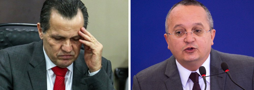 Acusado de participar de esquemas de corrupção em Mato Grosso, o governador Pedro Taques, do PSDB, acusa seu antecessor Silval Barbosa, do PMDB, de tê-lo delatado para se safar das acusações de corrupção; "O cara rouba R$ 1 bilhão e vai devolver R$ 76 milhões e joga os inimigos políticos dele. Imagine! Como fica? Sou absolutamente favorável a delação, mas isso tem que ser discutido no Brasil", afirma (Foto: Leonardo Attuch) Acusado de participar de esquemas de corrupção em Mato Grosso, o governador Pedro Taques, do PSDB, acusa seu antecessor Silval Barbosa, do PMDB, de tê-lo delatado para se safar das acusações de corrupção; "O cara rouba R$ 1 bilhão e vai devolver R$ 76 milhões e joga os inimigos políticos dele. Imagine! Como fica? Sou absolutamente favorável a delação, mas isso tem que ser discutido no Brasil", afirma