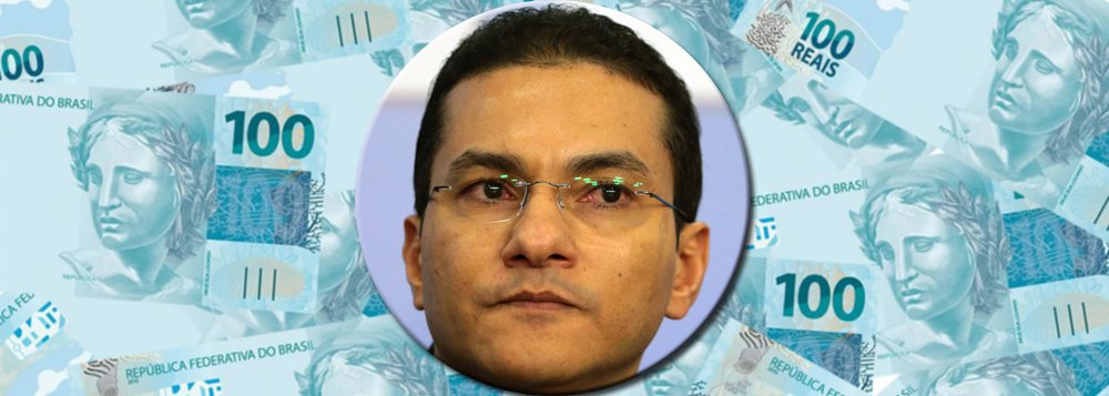 Mais uma denúncia atinge o governo Temer; Marcos Pereira (PRB), ministro da Indústria, Comércio Exterior e Serviços, recebeu cerca de R$ 4,2 milhões da JBS, segundo documentos apresentados por delatores; o repasse foi feito em oito parcelas, em dinheiro vivo (Foto: Charles Nisz) Mais uma denúncia atinge o governo Temer; Marcos Pereira (PRB), ministro da Indústria, Comércio Exterior e Serviços, recebeu cerca de R$ 4,2 milhões da JBS, segundo documentos apresentados por delatores; o repasse foi feito em oito parcelas, em dinheiro vivo