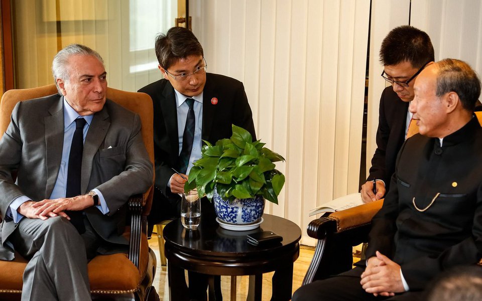 Após encontro com autoridades chinesas em Pequim, o presidente Michel Temer afirmou, após divulgação de expansão do PIB acima do esperado, que o resultado do Produto Interno Bruto do Brasil no segundo trimestre mostra que o Brasil está crescendo; PIB do país cresceu 0,2 por cento entre abril e junho sobre os três meses anteriores, segundo o Instituto Brasileiro de Geografia e Estatística (IBGE) (Foto: Voney Malta) Após encontro com autoridades chinesas em Pequim, o presidente Michel Temer afirmou, após divulgação de expansão do PIB acima do esperado, que o resultado do Produto Interno Bruto do Brasil no segundo trimestre mostra que o Brasil está crescendo; PIB do país cresceu 0,2 por cento entre abril e junho sobre os três meses anteriores, segundo o Instituto Brasileiro de Geografia e Estatística (IBGE)