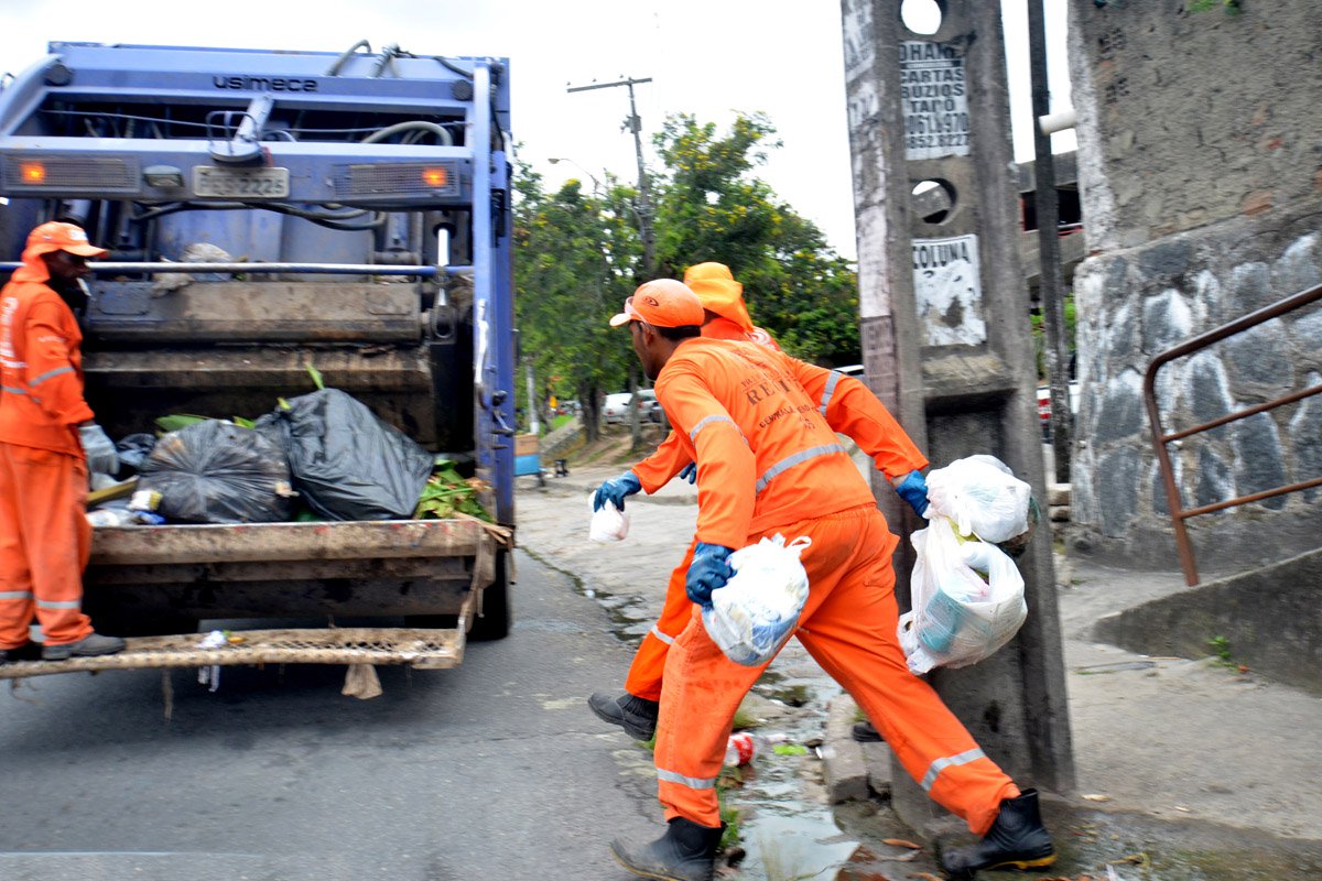 Limpeza urbana, Recife, lixo (Foto: Paulo Emílio) Limpeza urbana, Recife, lixo