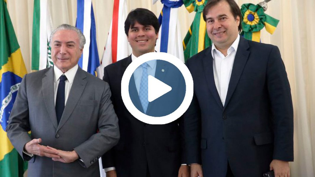 André Fufuca (PP-MA) é o mais novo "homenageado" pela banda Os Marcheiros; os músicos de Campinas (SP) fizeram uma marchinha de Carnaval para satirizar a chegada do parlamentar maranhense à presidência da Câmara dos Deputados; com mais de 80 criações sobre temas políticos em um ano de atuação, os músicos campineiros ficaram famosos com o hit "Japonês da Federal" (Foto: Charles Nisz) André Fufuca (PP-MA) é o mais novo "homenageado" pela banda Os Marcheiros; os músicos de Campinas (SP) fizeram uma marchinha de Carnaval para satirizar a chegada do parlamentar maranhense à presidência da Câmara dos Deputados; com mais de 80 criações sobre temas políticos em um ano de atuação, os músicos campineiros ficaram famosos com o hit "Japonês da Federal"