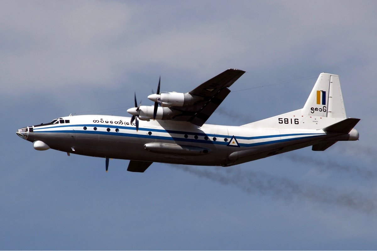 Avião Shaanxi Y-8 da Força Aérea de Mianmar cai no mar com 116 pessoas a bordo (Foto: Charles Nisz) Avião Shaanxi Y-8 da Força Aérea de Mianmar cai no mar com 116 pessoas a bordo