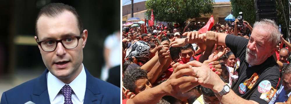 Em vídeo, o advogado de defesa do ex-presidente Lula desmonta o que chama de "falsa polêmica" fomentada por "agentes do processo", de acordo com ele, por meio do chamado 'off', ou seja, sem se identificar, junto à imprensa; Cristiano Zanin Martins explica pequenos erros em dois dos 26 recibos de aluguel apresentados no processo contra Lula "não retiram a força probatório dos documentos", até porque eles são justificados; ele reitera que nenhuma prova foi apresentada contra o ex-presidente e destaca que o processo que tratava de desvios encontrados na Petrobras transformou-se praticamente em uma ação de locação de um apartamento (Foto: Gisele Federicce) Em vídeo, o advogado de defesa do ex-presidente Lula desmonta o que chama de "falsa polêmica" fomentada por "agentes do processo", de acordo com ele, por meio do chamado 'off', ou seja, sem se identificar, junto à imprensa; Cristiano Zanin Martins explica pequenos erros em dois dos 26 recibos de aluguel apresentados no processo contra Lula "não retiram a força probatório dos documentos", até porque eles são justificados; ele reitera que nenhuma prova foi apresentada contra o ex-presidente e destaca que o processo que tratava de desvios encontrados na Petrobras transformou-se praticamente em uma ação de locação de um apartamento