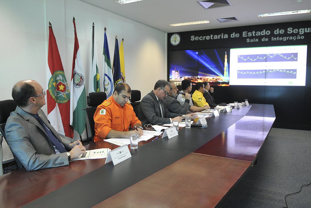 Com redução de 37,3% no número de vítimas de homicídio em comparação a agosto de 2016, o Distrito Federal manteve a queda histórica desse tipo de crime; foi a menor marca para o mês de agosto desde 2000, de acordo com informações divulgadas pelo governo. Em números absolutos, a quantidade de vítimas caiu de 51 em agosto do ano passado para 32 no mesmo período de 2017, segundo a Secretaria da Segurança Pública e da Paz Social (Foto: Leonardo Lucena) Com redução de 37,3% no número de vítimas de homicídio em comparação a agosto de 2016, o Distrito Federal manteve a queda histórica desse tipo de crime; foi a menor marca para o mês de agosto desde 2000, de acordo com informações divulgadas pelo governo. Em números absolutos, a quantidade de vítimas caiu de 51 em agosto do ano passado para 32 no mesmo período de 2017, segundo a Secretaria da Segurança Pública e da Paz Social