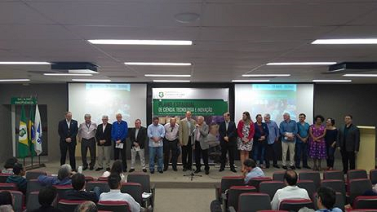 A elaboração do Plano Estadual de Ciência, Tecnologia e Inovação para o Desenvolvimento Sustentável do Ceará será coordenada pela Secretaria da Ciência, Tecnologia e Educação Superior (Secitece ). O plano deverá propor uma agenda estratégica de curto, médio e longo prazos, com foco na inovação como elemento central para o desenvolvimento do Estado (Foto: Fatima 247) A elaboração do Plano Estadual de Ciência, Tecnologia e Inovação para o Desenvolvimento Sustentável do Ceará será coordenada pela Secretaria da Ciência, Tecnologia e Educação Superior (Secitece ). O plano deverá propor uma agenda estratégica de curto, médio e longo prazos, com foco na inovação como elemento central para o desenvolvimento do Estado