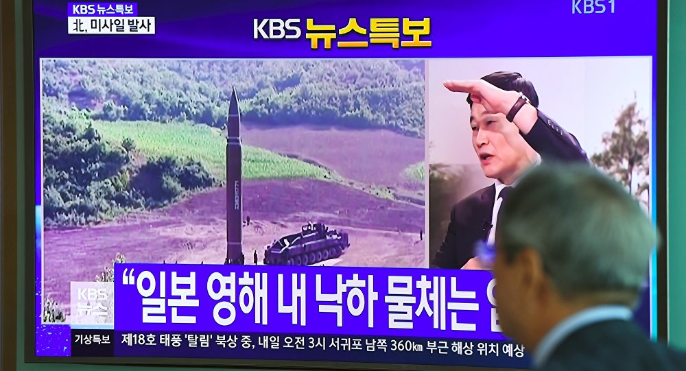 A delegação norte-coreana, que está participando da Assembleia da União Interparlamentar na cidade russa de São Petersburgo, informou que Pyongyang não está preparada para negociar seu estatuto nuclear, visto que as armas nucleares são a sua única garantia de segurança, declarou a chefe do Conselho da Federação (câmara alta do parlamento) da Rússia, Valentina Matvienko, durante um briefing no âmbito da Assembleia (Foto: José Barbacena) A delegação norte-coreana, que está participando da Assembleia da União Interparlamentar na cidade russa de São Petersburgo, informou que Pyongyang não está preparada para negociar seu estatuto nuclear, visto que as armas nucleares são a sua única garantia de segurança, declarou a chefe do Conselho da Federação (câmara alta do parlamento) da Rússia, Valentina Matvienko, durante um briefing no âmbito da Assembleia
