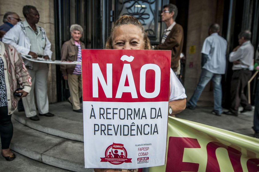 Jornalista Luis Nassif destaca que falhou a retórica do governo de Michel Temer, de que se as medidas não forem aprovadas, o Brasil jamais sairá da crise; "O resultado desse exagero foi que caiu a ficha de parte relevante da classe média, incluindo aí procuradores, magistrados, policiais", afirma; "Toda essa esbórnia de Temer é endossada pela mídia e por setores de mercado que julgam que a ampliação da corrupção é um preço a se pagar para se conquistar as reformas draconianas" (Foto: Aquiles Lins) Jornalista Luis Nassif destaca que falhou a retórica do governo de Michel Temer, de que se as medidas não forem aprovadas, o Brasil jamais sairá da crise; "O resultado desse exagero foi que caiu a ficha de parte relevante da classe média, incluindo aí procuradores, magistrados, policiais", afirma; "Toda essa esbórnia de Temer é endossada pela mídia e por setores de mercado que julgam que a ampliação da corrupção é um preço a se pagar para se conquistar as reformas draconianas"
