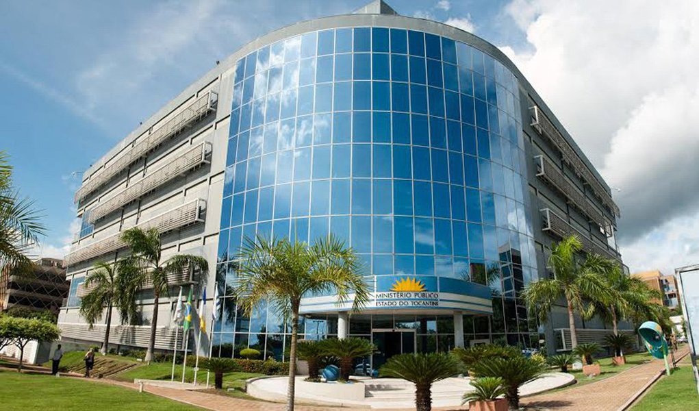 O Ministério Público (MP-To) ingressou com Ação Civil Pública (ACP) contra o Estado do Tocantins requerendo que a administração restrinja os gastos com publicidade, bem como seja impedida de custear shows, festas e eventos, a exemplo de feiras agropecuárias, cavalgadas, temporada de praias e torneios esportivos; o MPE sustenta que o Estado tem efetuado gastos desnecessários em momento de desequilíbrio financeiro, quando sequer tem conseguido custear e manter os serviços básicos e essenciais, tais como saúde, educação e segurança pública (Foto: Leonardo Lucena) O Ministério Público (MP-To) ingressou com Ação Civil Pública (ACP) contra o Estado do Tocantins requerendo que a administração restrinja os gastos com publicidade, bem como seja impedida de custear shows, festas e eventos, a exemplo de feiras agropecuárias, cavalgadas, temporada de praias e torneios esportivos; o MPE sustenta que o Estado tem efetuado gastos desnecessários em momento de desequilíbrio financeiro, quando sequer tem conseguido custear e manter os serviços básicos e essenciais, tais como saúde, educação e segurança pública