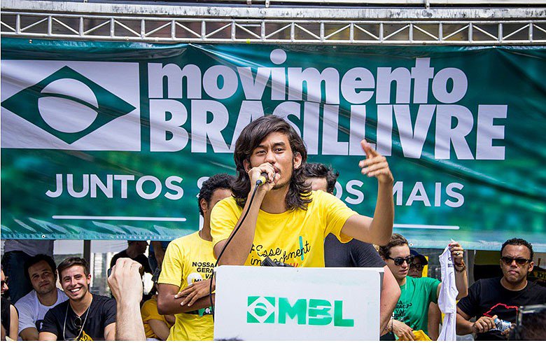 Faltou talvez Dimenstein admitir que o exemplo foi dado pela grande imprensa, como Folha, onde ele mesmo trabalha, que publicou certa feita uma ficha falsa de Dilma Rousseff. Pega na mentira, a Folha saiu-se com um clássico da pós-verdade (Foto: Miguel do Rosário) Faltou talvez Dimenstein admitir que o exemplo foi dado pela grande imprensa, como Folha, onde ele mesmo trabalha, que publicou certa feita uma ficha falsa de Dilma Rousseff. Pega na mentira, a Folha saiu-se com um clássico da pós-verdade