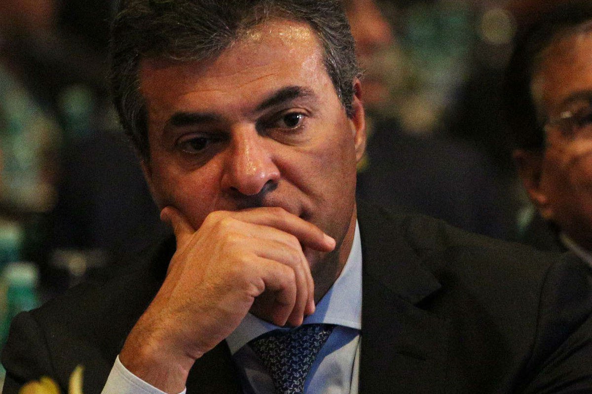 O nome do governador paranaense surgiu em delações premiadas de executivos e ex-executivos da Odebrecht; Richa emitiu nota dizendo desconhecer os motivos da citação do nome dele nas delações porque, segundo ele, as doações de campanha ocorreram dentro da legalidade; “Desconheço o contexto no qual tive meu nome citado. Todas as minhas campanhas tiveram a origem dos recursos declarada à Justiça Eleitoral”, diz a nota do tucano (Foto: Leonardo Attuch) O nome do governador paranaense surgiu em delações premiadas de executivos e ex-executivos da Odebrecht; Richa emitiu nota dizendo desconhecer os motivos da citação do nome dele nas delações porque, segundo ele, as doações de campanha ocorreram dentro da legalidade; “Desconheço o contexto no qual tive meu nome citado. Todas as minhas campanhas tiveram a origem dos recursos declarada à Justiça Eleitoral”, diz a nota do tucano