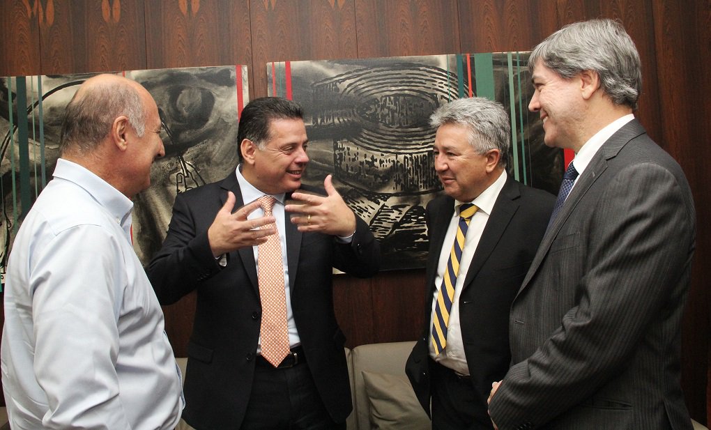 Nome do governador goiano circula entre os prováveis candidatos do PSDB à presidência da República em 2018; em texto publicado na coluna Radar, da Veja, Marconi Perillo aparece como maior postulante do partido ao cargo, na frente do governador de São Paulo, Geraldo Alckmin, e do senador Aécio Neves; nos últimos dias, Marconi teve conversas reservadas com Geraldo Alckmin e Aécio; o goiano é hoje uma das principais lideranças nacionais do partido (Foto: José Barbacena) Nome do governador goiano circula entre os prováveis candidatos do PSDB à presidência da República em 2018; em texto publicado na coluna Radar, da Veja, Marconi Perillo aparece como maior postulante do partido ao cargo, na frente do governador de São Paulo, Geraldo Alckmin, e do senador Aécio Neves; nos últimos dias, Marconi teve conversas reservadas com Geraldo Alckmin e Aécio; o goiano é hoje uma das principais lideranças nacionais do partido