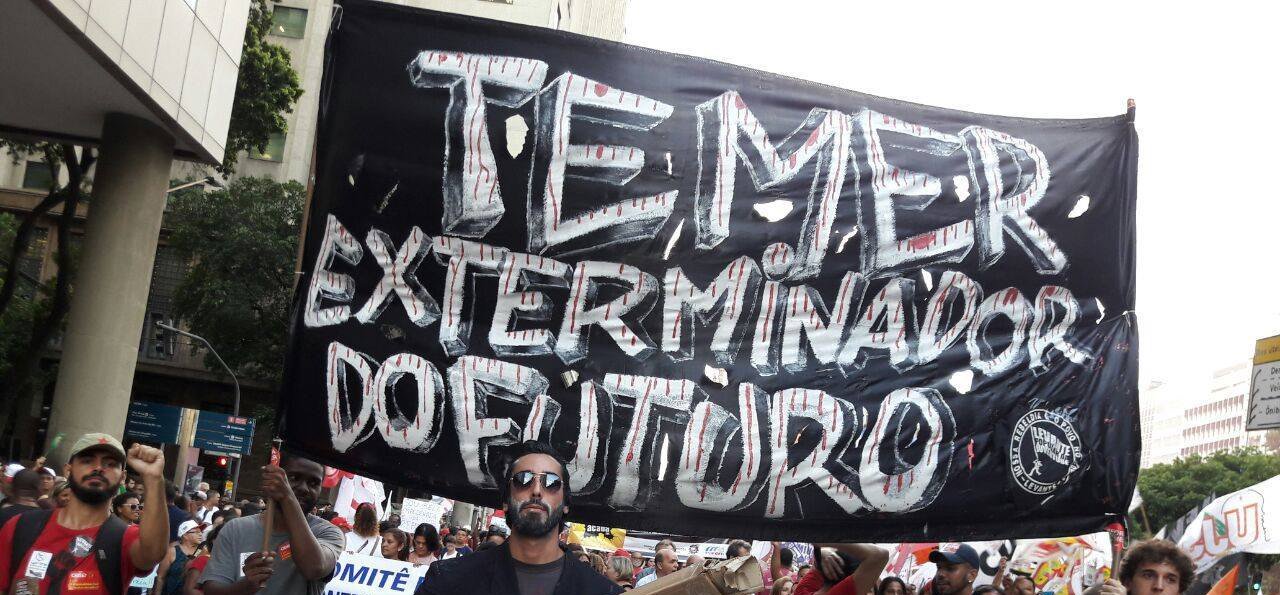 Movimento Levante Popular da Juventude comemorou nessa quinta-feira, 16, o resultado das manifestações que reuniram mais de 1 milhão de brasileiros em vários estados contra a reforma da Previdência de Michel Temer; "As manifestações aumentarão e será cada vez maior a diversidade de pessoas nas lutas contra o projeto de desmonte e entrega de nosso país", diz o movimento; O 15M é o marco de um ciclo de lutas que a classe trabalhadora enfrentará na defesa da dignidade para os brasileiros e brasileiras e contra o golpismo" (Foto: Aquiles Lins) Movimento Levante Popular da Juventude comemorou nessa quinta-feira, 16, o resultado das manifestações que reuniram mais de 1 milhão de brasileiros em vários estados contra a reforma da Previdência de Michel Temer; "As manifestações aumentarão e será cada vez maior a diversidade de pessoas nas lutas contra o projeto de desmonte e entrega de nosso país", diz o movimento; O 15M é o marco de um ciclo de lutas que a classe trabalhadora enfrentará na defesa da dignidade para os brasileiros e brasileiras e contra o golpismo"