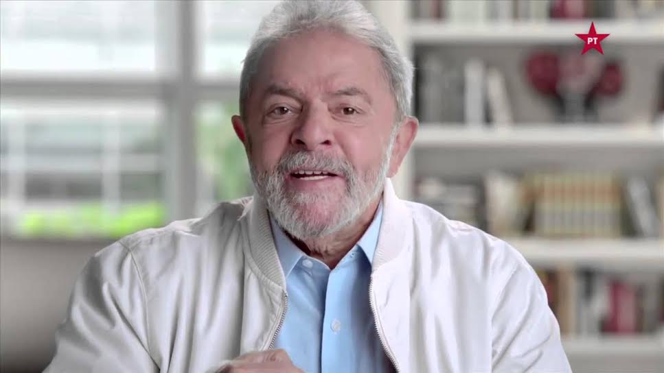 Se é verdade que um curto período a cada quatro anos vem sendo suficiente para mostrar que o monopólio midiático sempre esteve do lado oposto às boas causas do povo brasileiro e da democracia, também é inquestionável o estrago que causa quando corre sozinho na raia, nos longos períodos fora das eleições (Foto: Bepe Damasco) Se é verdade que um curto período a cada quatro anos vem sendo suficiente para mostrar que o monopólio midiático sempre esteve do lado oposto às boas causas do povo brasileiro e da democracia, também é inquestionável o estrago que causa quando corre sozinho na raia, nos longos períodos fora das eleições