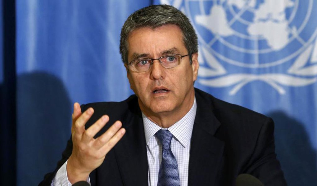 Em eleição realizada nesta terça-feira 28, os 164 países-membros da Organização Mundial do Comércio mantiveram Roberto Azevêdo no cargo por mais um mandato de quatro anos (Foto: Gisele Federicce) Em eleição realizada nesta terça-feira 28, os 164 países-membros da Organização Mundial do Comércio mantiveram Roberto Azevêdo no cargo por mais um mandato de quatro anos