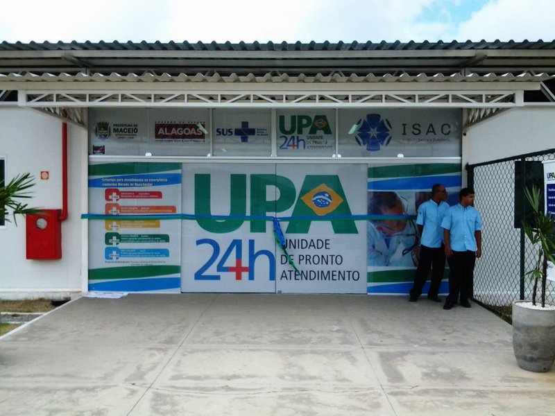As duas Unidades de Pronto Atendimento (UPA) em Maceió, nos bairros do Trapiche e no Benedito Bentes, realizaram 167.128 atendimentos desde a abertura; abertura das unidades - a primeira completou um ano de funcionamento e a segunda tem cerca de seis meses - ajudou a desafogar o Hospital Geral do Estado (HGE) que, em um ano, diminuiu o número de entradas no local em quase dez mil (Foto: Voney Malta) As duas Unidades de Pronto Atendimento (UPA) em Maceió, nos bairros do Trapiche e no Benedito Bentes, realizaram 167.128 atendimentos desde a abertura; abertura das unidades - a primeira completou um ano de funcionamento e a segunda tem cerca de seis meses - ajudou a desafogar o Hospital Geral do Estado (HGE) que, em um ano, diminuiu o número de entradas no local em quase dez mil