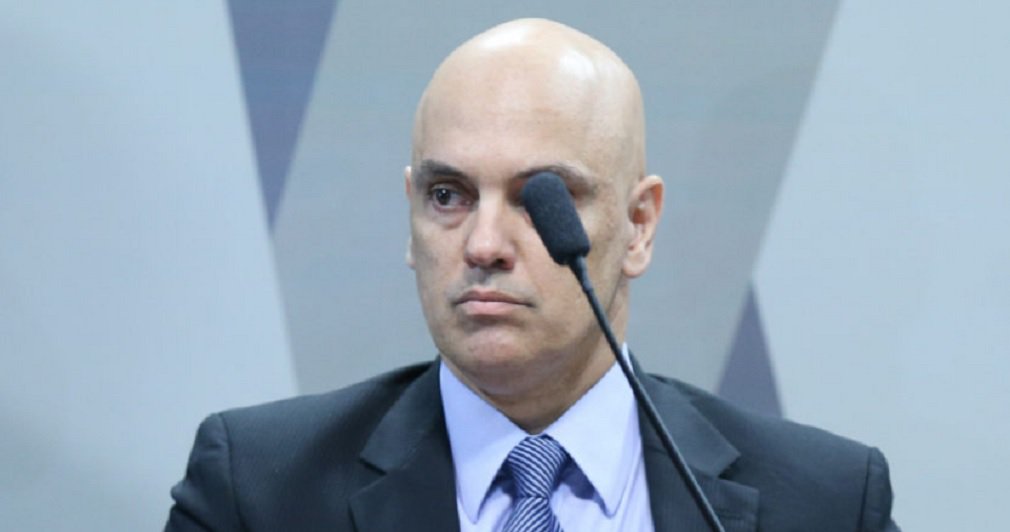 Como alguém emergente da direita, filiado num partido golpista que onde governa destrói o Estado, demole os laços sociais e a dignidade pública para beneficiar setores podres que vivem a custa do sangue de quem produz e do Estado, que deveria servir a sociedade, pode fazer justiça? (Foto: Dom Orvandil) Como alguém emergente da direita, filiado num partido golpista que onde governa destrói o Estado, demole os laços sociais e a dignidade pública para beneficiar setores podres que vivem a custa do sangue de quem produz e do Estado, que deveria servir a sociedade, pode fazer justiça?