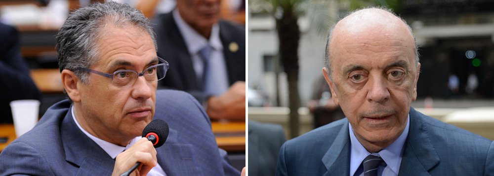 Deputado Carlos Zarattini (PT-SP) avalia que "o período que o Serra ficou no Ministério das Relações Exteriores foi um desastre"; "Ele desmontou toda a política de relacionamento com os países da África, da América Latina, hostilizou a Venezuela e impediu que a Unasul avançasse, ao mesmo tempo em que pensava em colocar o Brasil em linha com a política externa dos EUA", diz ele (Foto: Gisele Federicce) Deputado Carlos Zarattini (PT-SP) avalia que "o período que o Serra ficou no Ministério das Relações Exteriores foi um desastre"; "Ele desmontou toda a política de relacionamento com os países da África, da América Latina, hostilizou a Venezuela e impediu que a Unasul avançasse, ao mesmo tempo em que pensava em colocar o Brasil em linha com a política externa dos EUA", diz ele