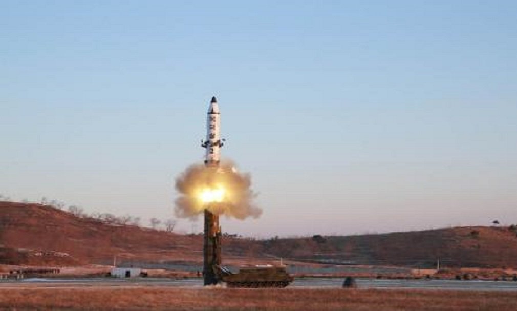 Teste de míssil balístico de médio a longo alcance em Pyongyang em fotografia divulgada pela agência de notícias estatal da Coreia do Norte. 13/02/2017 KCNA/Handout via Reuters (Foto: José Barbacena) Teste de míssil balístico de médio a longo alcance em Pyongyang em fotografia divulgada pela agência de notícias estatal da Coreia do Norte. 13/02/2017 KCNA/Handout via Reuters